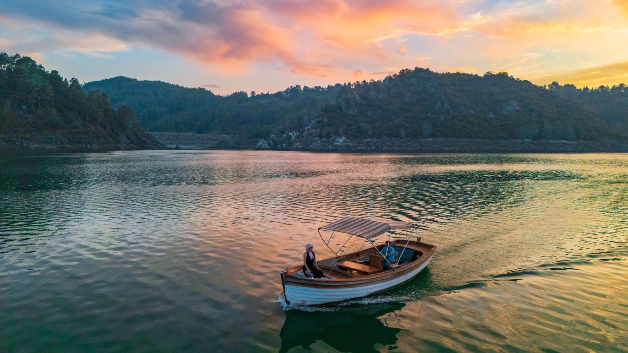 Botanik Goel Evleri Hotel Bucak Екстериор снимка