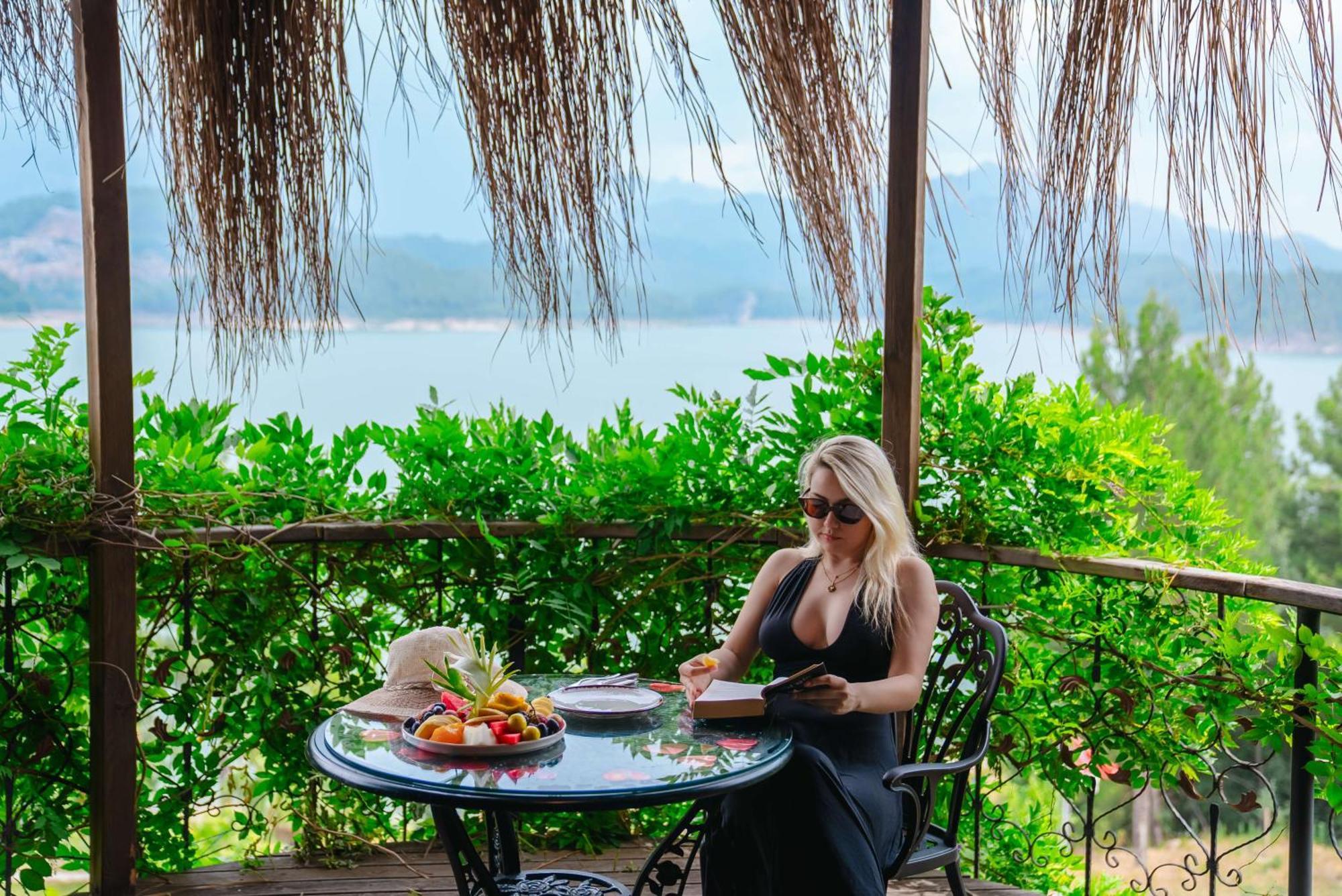 Botanik Goel Evleri Hotel Bucak Екстериор снимка